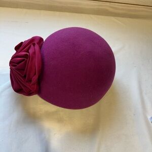 Elegant Vintage Fuchsia Women's Hat with Floral Accent